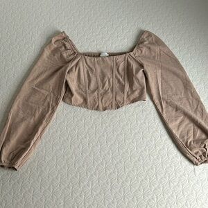 Kirious Los Angeles off the shoulder crop top